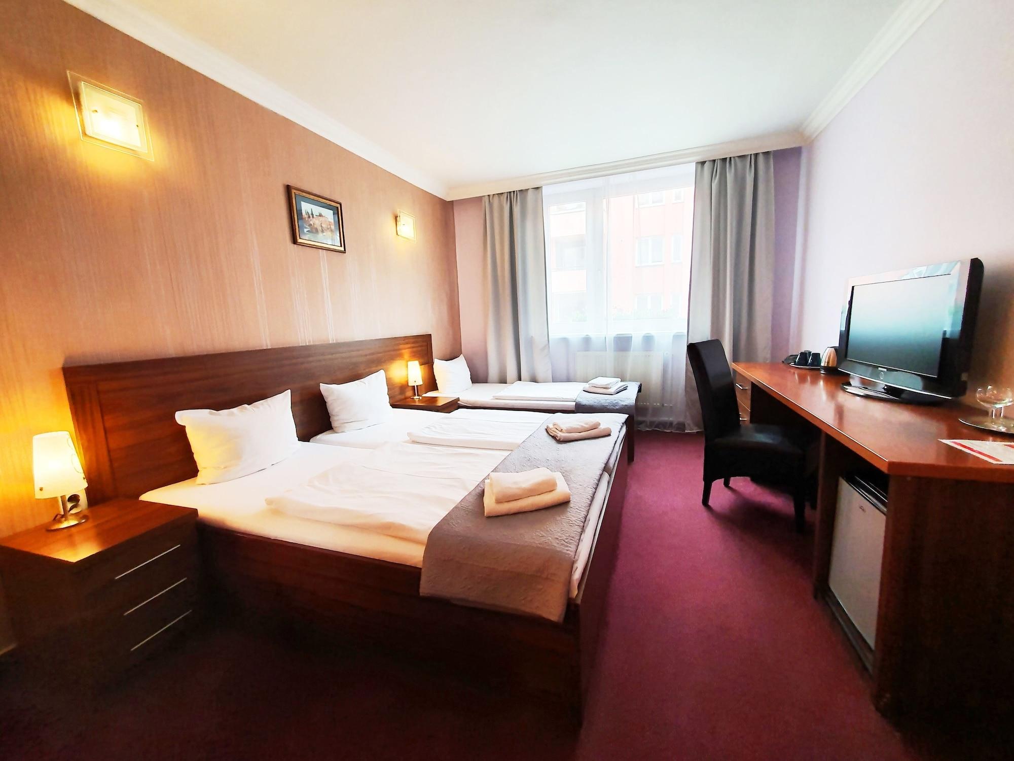 Relax Inn Prague Exterior photo